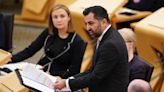 El ministro principal de Escocia, Humza Yousaf, se plantea dimitir