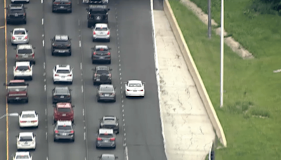 WATCH: Video captures car weaving in and out of traffic during police chase on expressway in Chicago suburb