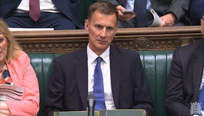 Jeremy Hunt urges economic watchdog to stop Labour 'fielding rules'