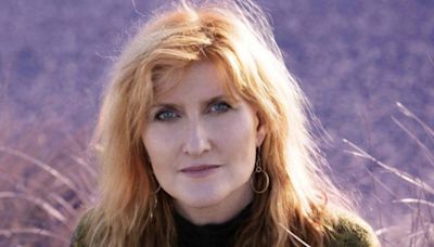 Folk star Eddi Reader unstuck from old Fairground Attraction rift as she returns to 'spiritual home' Fife