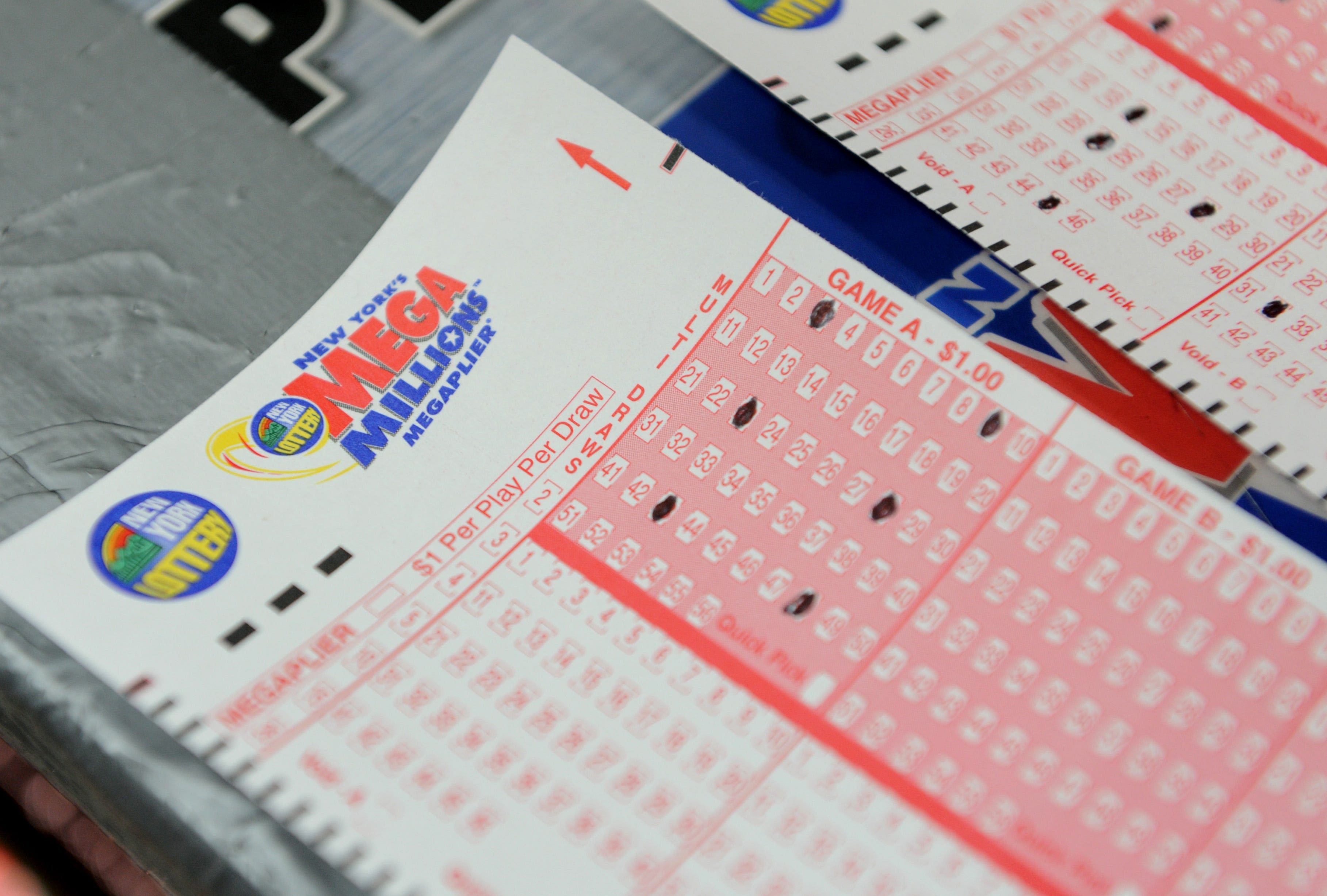 Mega Millions winning numbers for May 24 drawing: Jackpot rises to $453 million