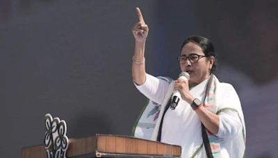 'Bring back Planning Commission': Mamata Banerjee calls for scrapping NITI Aayog