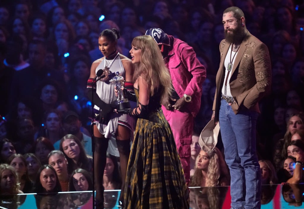 Taylor Swift wins big at MTV Video Music Awards, ties Beyoncé’s record and thanks Travis Kelce