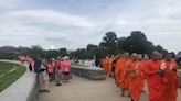 美國佛教界慶衛塞節 首度經行華盛頓紀念碑