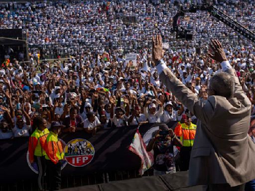 South Africa's main opposition party rallies support as it concludes election campaign