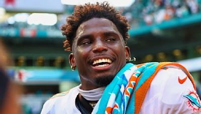 Miami Dolphins Superstar WR Tyreek Hill Hints That Blockbuster Trade Is Coming With Cryptic Tweet