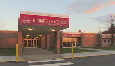 Moon Township parents fight to save Hyde Elementary School