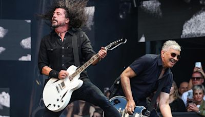 Foo Fighters get biggest American crowd in their band's history at Mile High in Denver