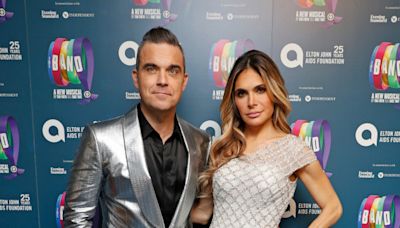 Robbie Williams sigue acostándose con su mujer, aunque no estén a la altura de 'Bridgerton'