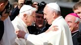 Analysis-Pope visit to Italian city spotlights need for rules on ex-pontiffs
