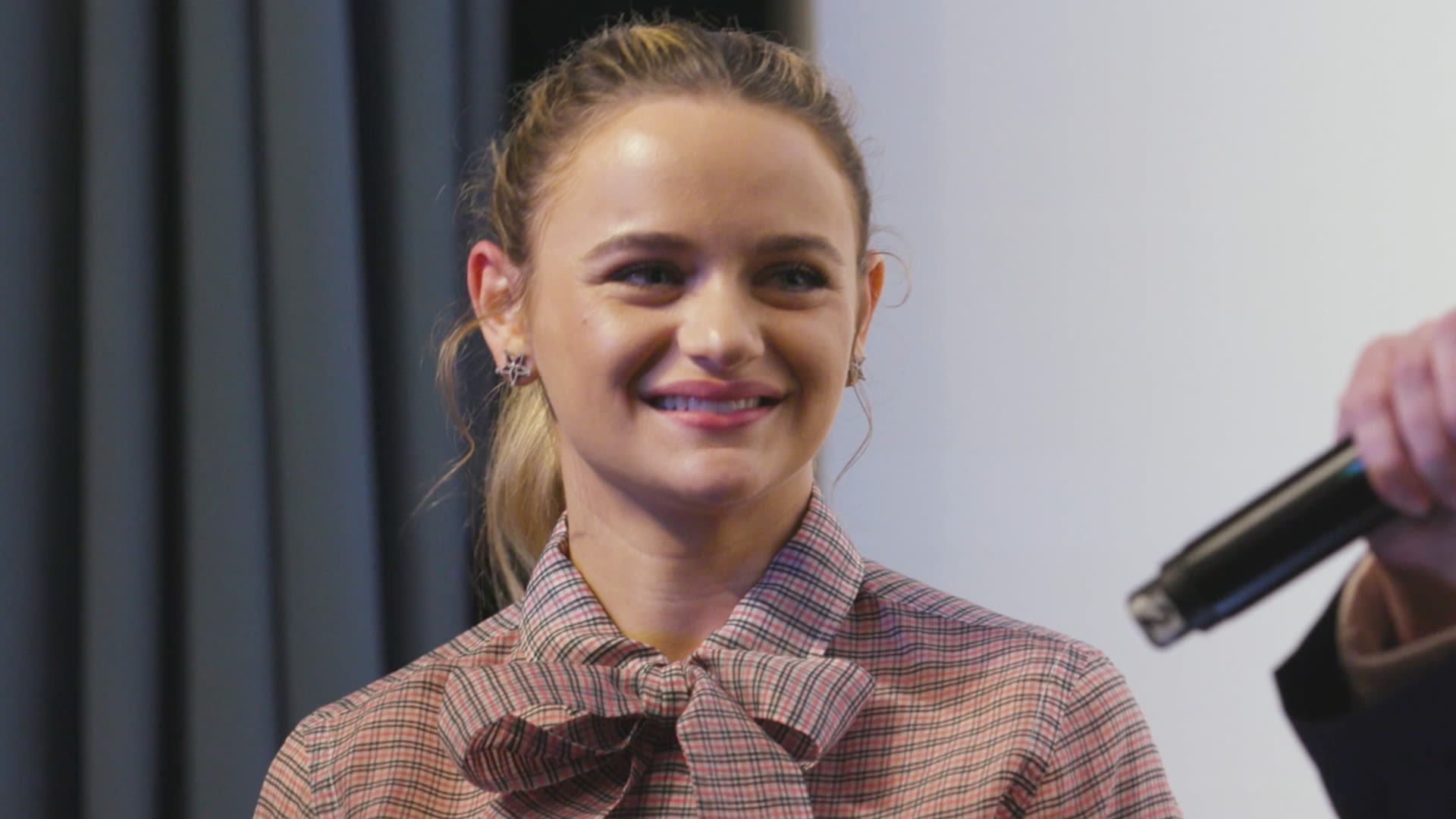 ... a Personal, Ferocious Tie to This”: ‘THR Frontrunners’ Q&A With ‘We Were the Lucky Ones’ Star Joey King