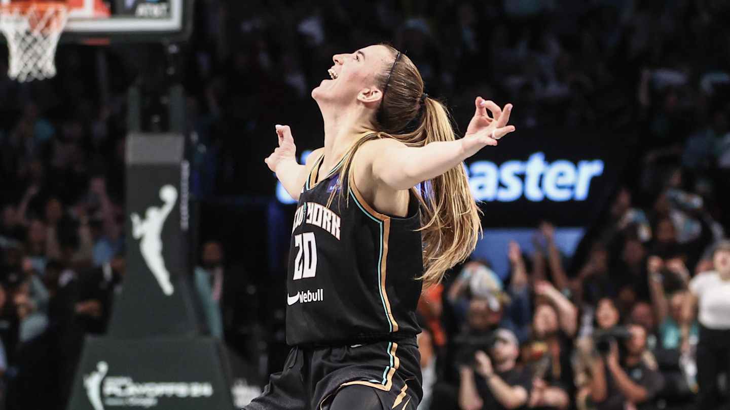 Sabrina Ionescu High-Fives Spike Lee, Powers New York Liberty to Semifinals