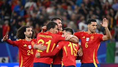 The Debrief as England struggle, Spain qualify and Serbia survive