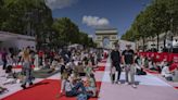 巴黎香榭麗舍大道封街辦大型野餐 上千人齊坐桌布挑戰世界紀錄