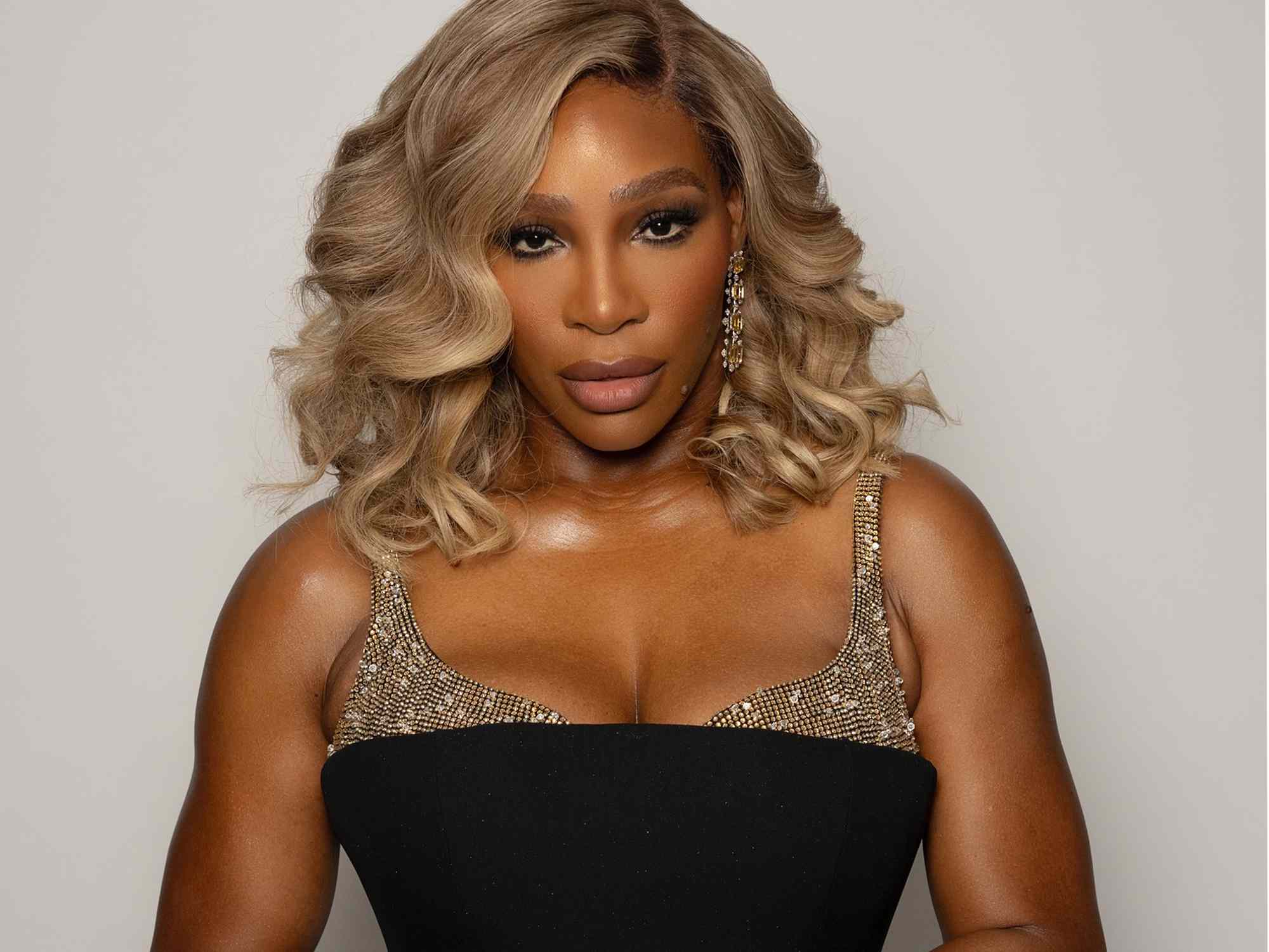 Serena Williams' Nude Chrome Nails Are Summer Perfection