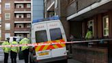Niño de 13 años muere tras ser atacado por la espalda con una espada en Londres, dejando cuatro heridos - El Diario NY