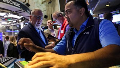 Wall Street cae a la espera de definiciones por las tasas en la reunión de la Fed