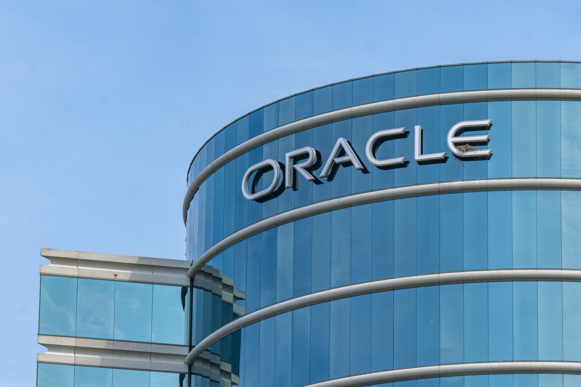 Oracle Sees $104 Billion Sales in Fiscal 2029 on Cloud Expansion