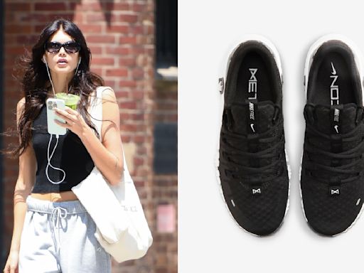 Kaia Gerber Masters Model-Off-Duty Style in Black and White Athletic Nike Free Metcon 5 Sneakers in New York