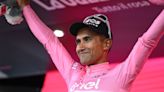 Who is leading the Giro d'Italia 2024 after stage 1?