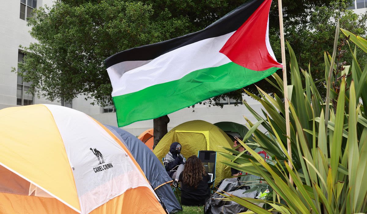 Pro-Palestinian encampments threaten college graduations