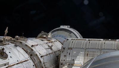 Los astronautas a bordo de la nave Starliner de Boeing siguen varados y sin fecha de regreso a la Tierra