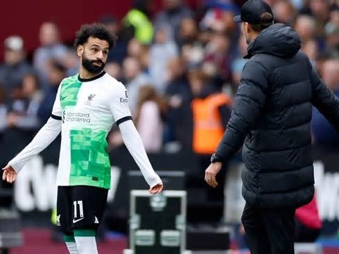 Revelaron el fuerte mensaje de Klopp a Salah en la tensa discusión que tuvieron durante el último partido del Liverpool: “No le gustó eso”