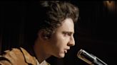 Bob Dylan : la bande-annonce de son biopic enfin dévoilée... La prestation de Timothée Chalamet s’annonce mémorable