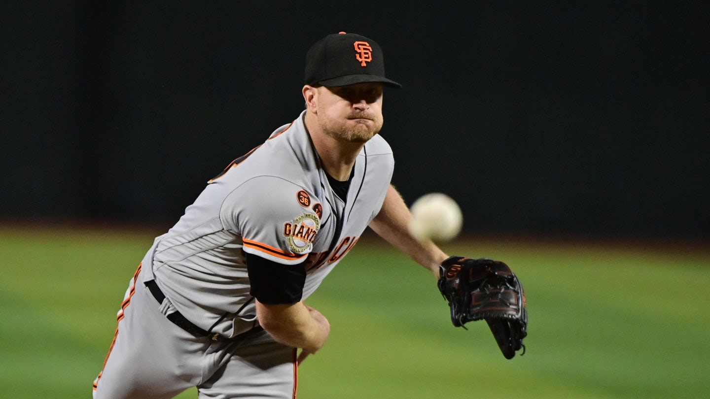 Injured San Francisco Giants Pitcher Suffers Alarming Setback