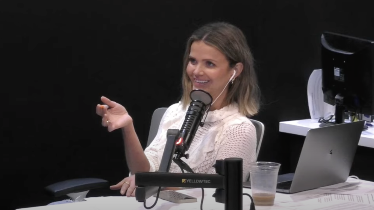 Amy Details First Date She Went On From Hinge | The Bobby Bones Show | The Bobby Bones Show