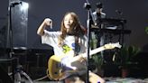 台灣之光！24歲才女LÜCY接棒落日飛車 入選「Fender Next」