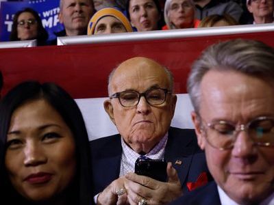 Rudy Giuliani Loves Buying Bad Ties and Makeup on Amazon