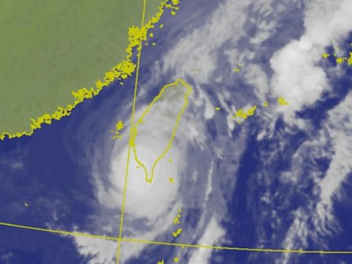 秋颱打轉 山陀兒打轉1天半12：40登陸高雄 猶如08年辛樂克颱風般難纏