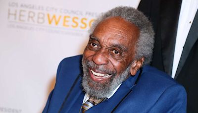 'Air Bud,' 'Night at the Museum' Star Bill Cobbs Dead at 90