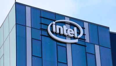 Intel set for $3.5bn deal to produce advanced chips for US military