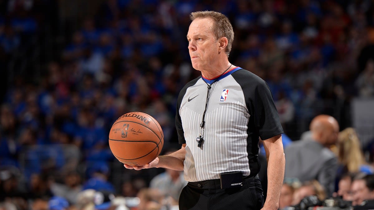 Former NBA ref calls Chris Paul 'one of the biggest a--holes I ever dealt with'