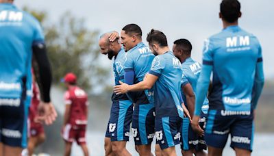 Bahia faz ajustes táticos e treina criação de jogadas nesta quinta-feira