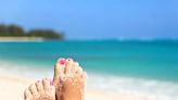 À quelle fréquence faut-il se laver les pieds en été ? Une podologue répond