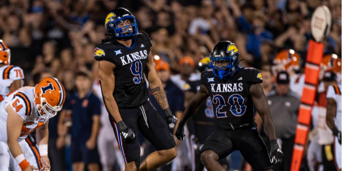 Chicago Bears selects Kansas DE Austin Booker with fifth-round pick