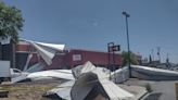 Desprende ráfaga de viento techo de lámina de Autozone en Saltillo