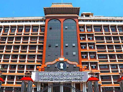 Kerala High Court grants bail to 17 accused Popular Front of India members in 2022 RSS leader murder case