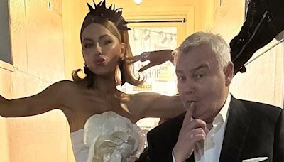 Kate Beckinsale poses for 'suggestive' snaps with Eamonn Holmes