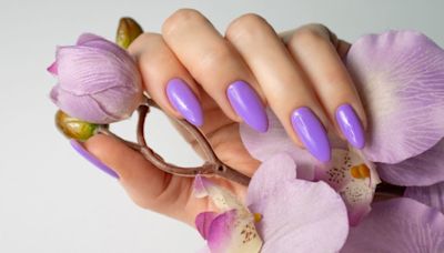 5 diseños de uñas almendras de colores para elevar tu estilo a otro nivel