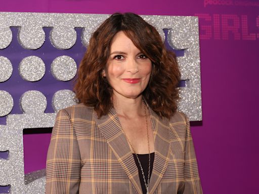 She’s Not a Regular Comedian! Tina Fey’s Net Worth: How Much Money the SNL Alum Has