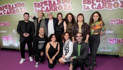 Esperando la carroza en el teatro: un debut estelar con muchas celebridades