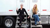 Jamie Lee Curtis e Lindsay Lohan estão gravando Sexta-Feira Muito Louca 2