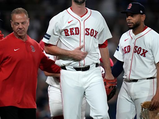 Red Sox place RHP Chris Martin on the 15-day injury list because of anxiety