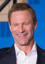 Aaron Eckhart