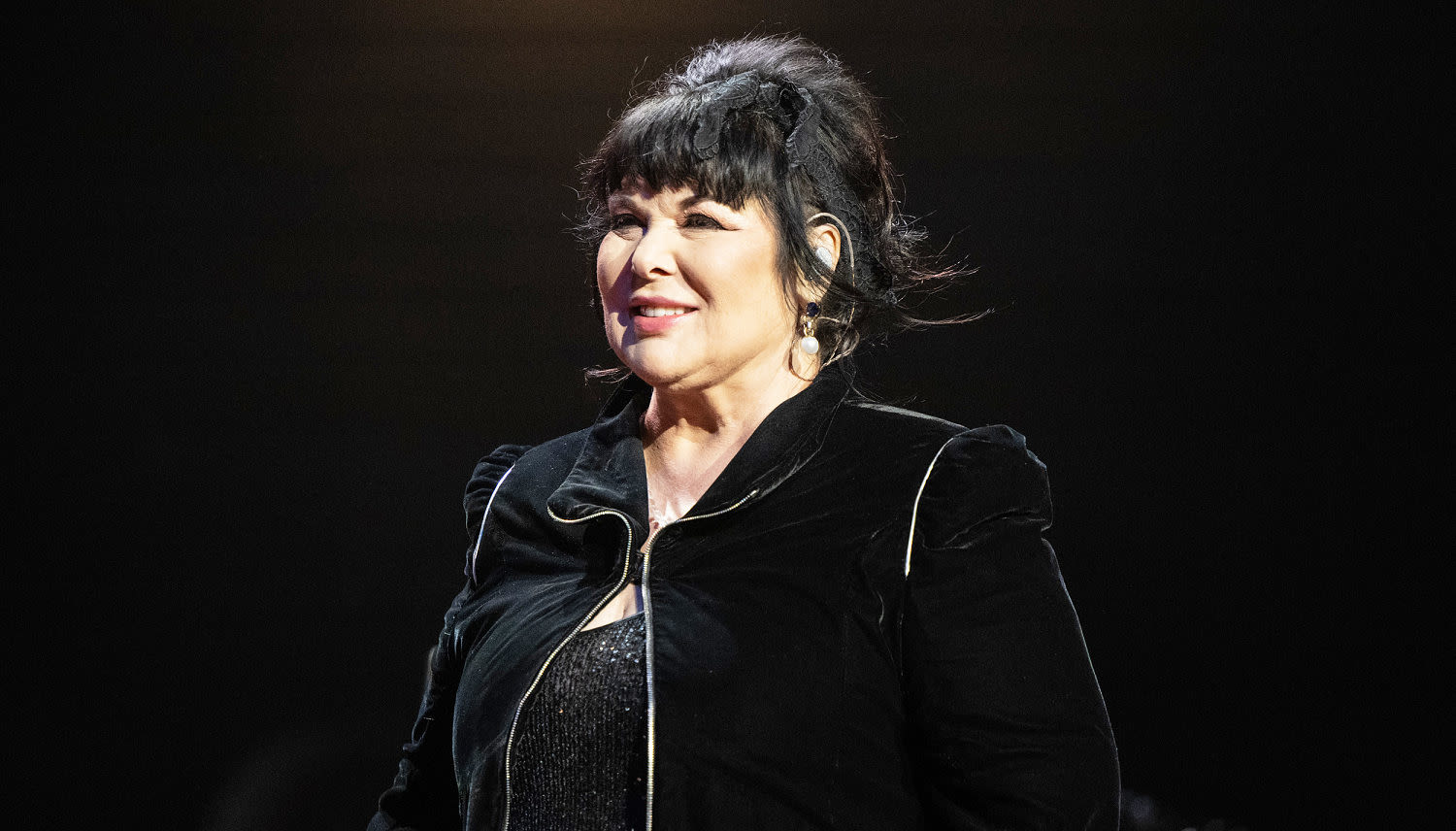 Heart’s Ann Wilson undergoing chemotherapy for cancer, band postpones tour