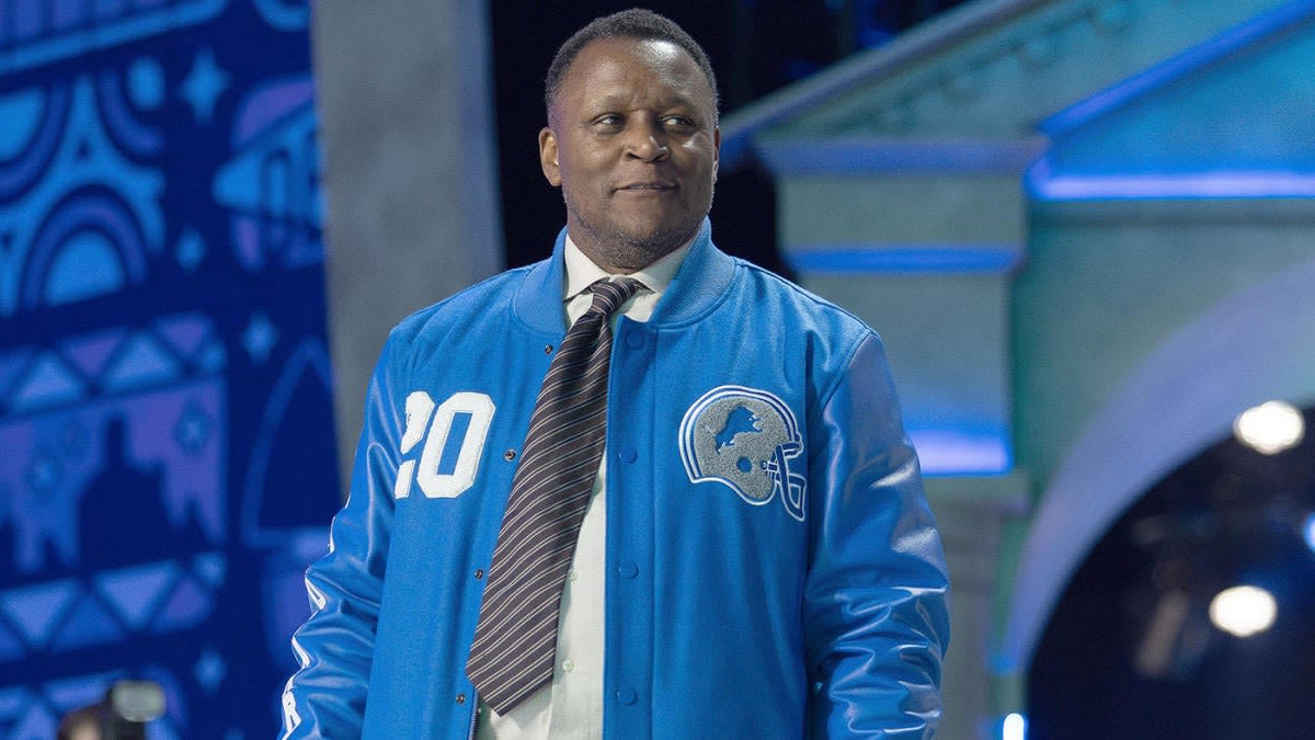 NFL legend Barry Sanders provides positive update following 'health scare' last month